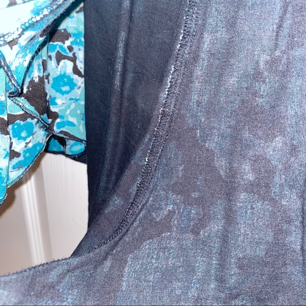 VOLCOM Floral Shorts - Picture 5 of 5